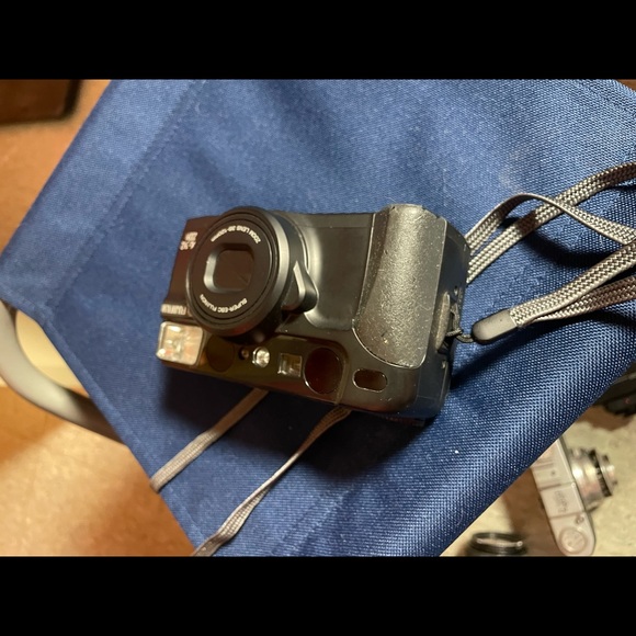 Fujifilm point and shoot - Picture 3 of 3